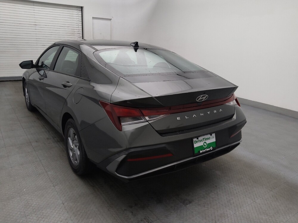 2024 Hyundai Elantra in Raleigh, NC 27604 - 18103058 5