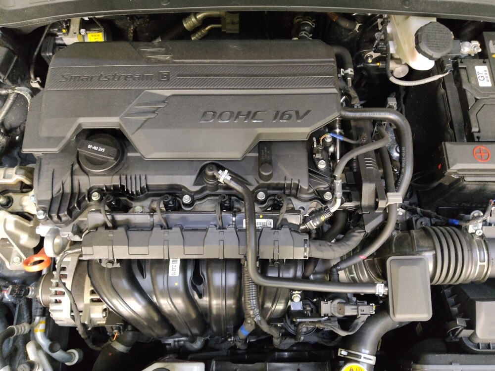 2024 Hyundai Elantra in Raleigh, NC 27604 - 18103058 30