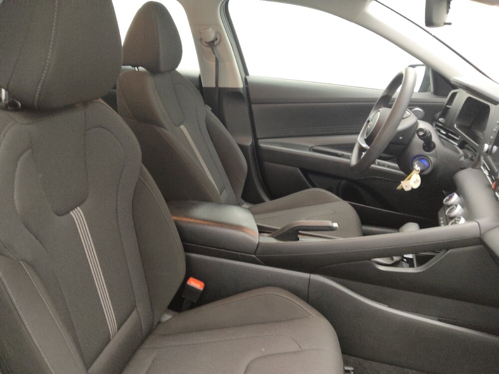2024 Hyundai Elantra in Raleigh, NC 27604 - 18103058 21