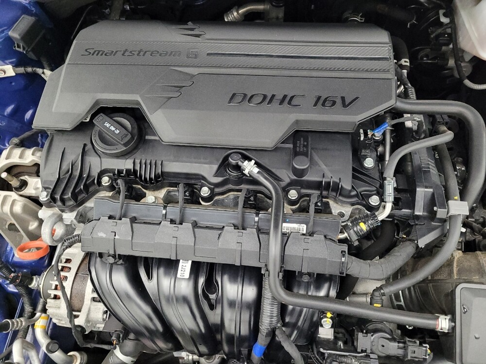 2024 Hyundai Elantra in Charlotte, NC 28273 - 18103077 30