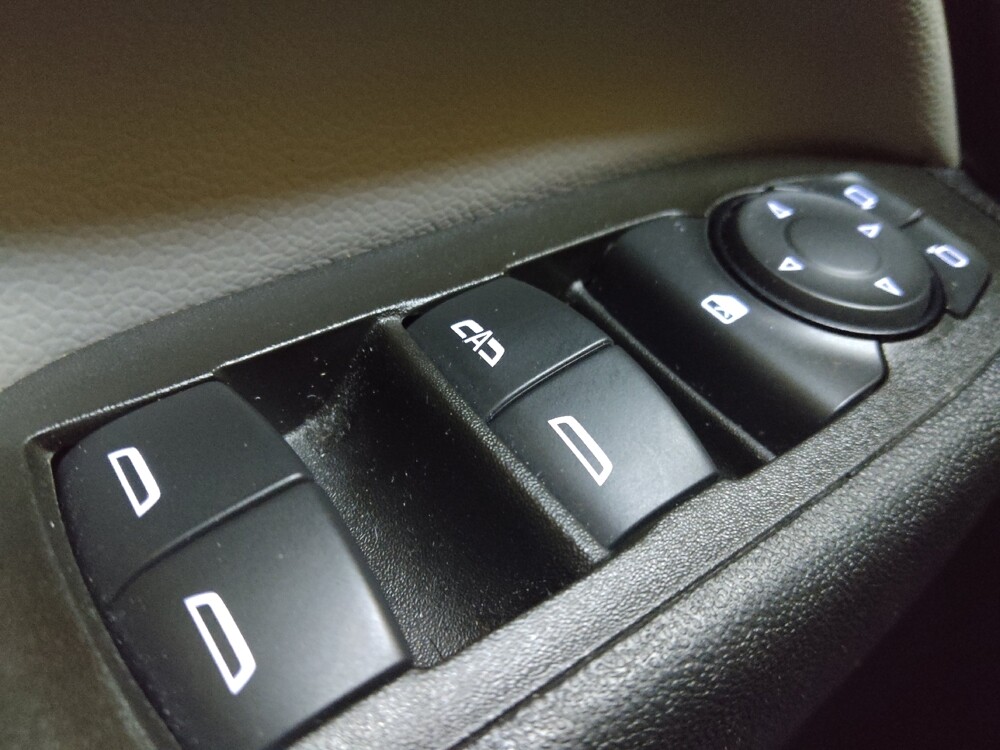 2023 Chevrolet Equinox in Winston-Salem, NC 27103 - 18103085 27