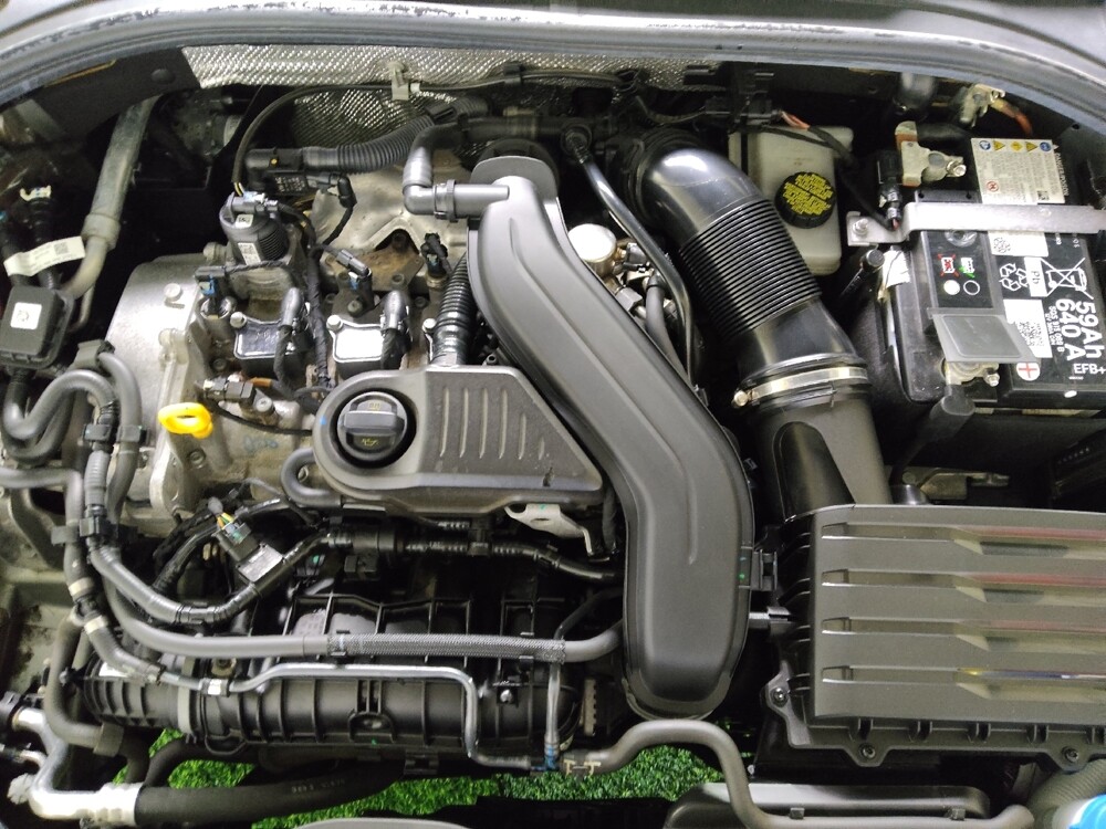 2024 Volkswagen Jetta in Winston-Salem, NC 27103 - 18103102 30