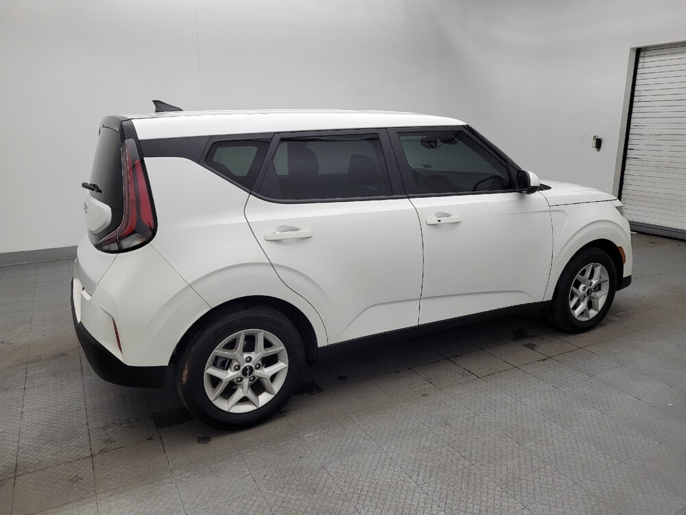 2024 Kia Soul in Greensboro, NC 27407 - 18103116 10