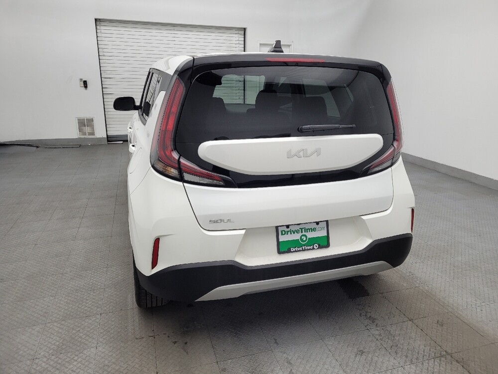 2024 Kia Soul in Greensboro, NC 27407 - 18103116 6