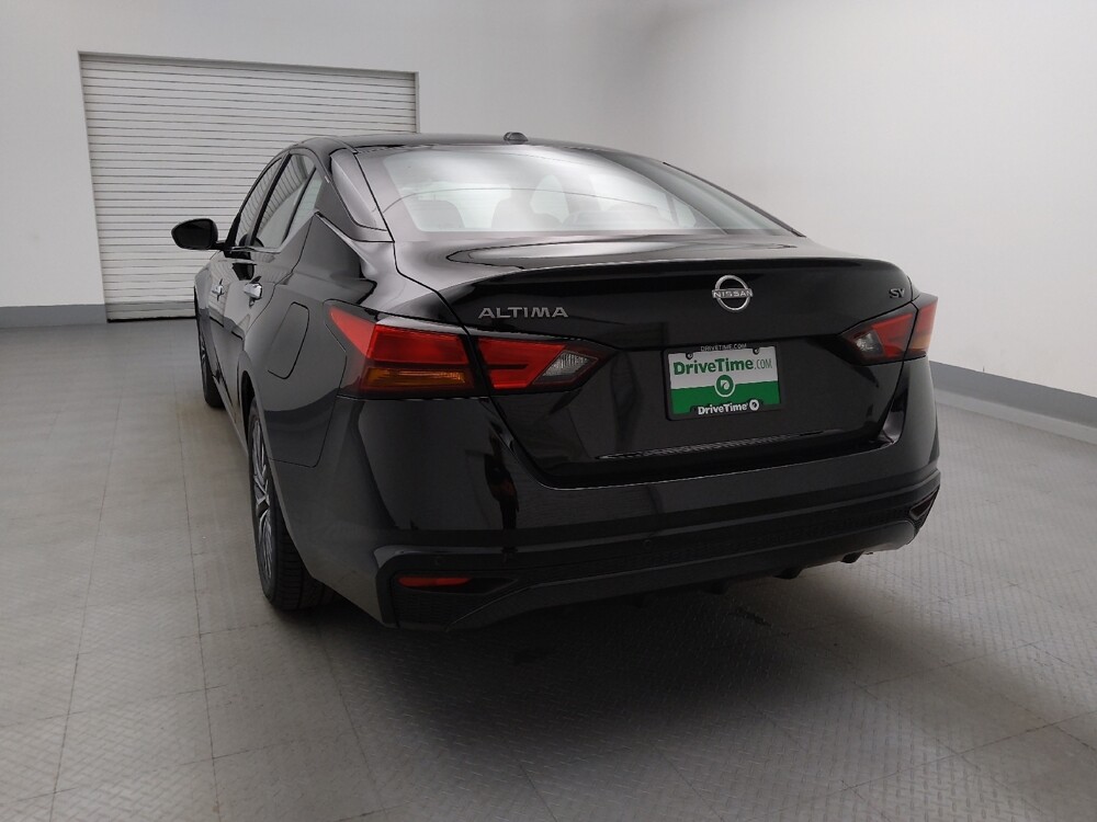 2024 Nissan Altima in Wichita, KS 67207 - 18103120 6