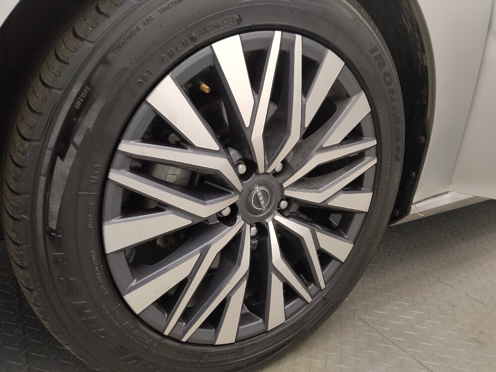 2023 Nissan Altima in Wichita, KS 67207 - 18103132 31