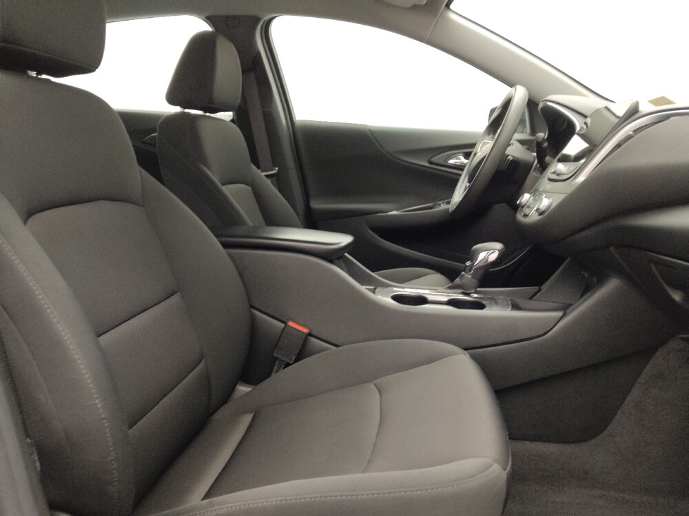 2024 Chevrolet Malibu in Lakewood, CO 80215 - 18103149 21