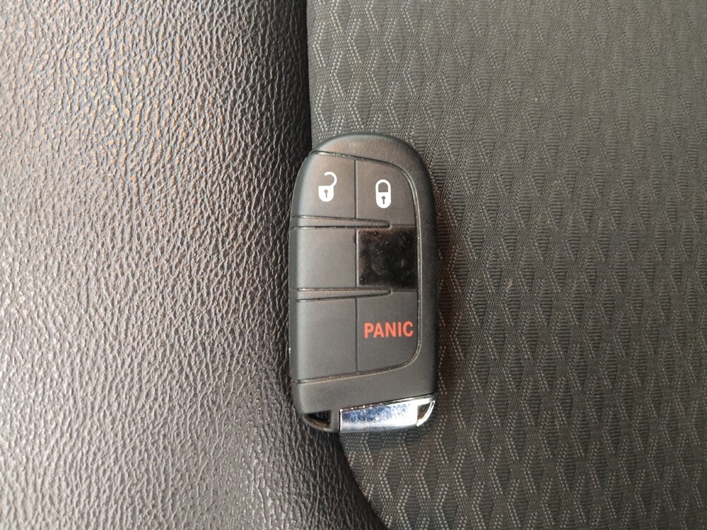 2024 Jeep Compass in Denver, CO 80012 - 18103153 32