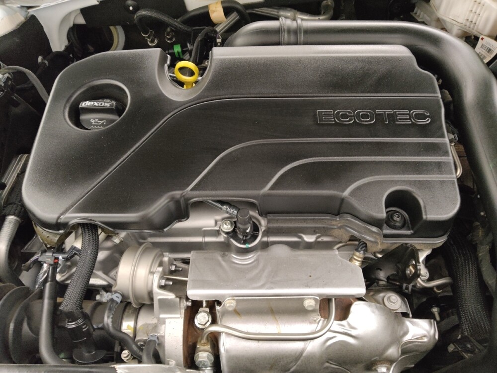 2024 Chevrolet Malibu in Lakewood, CO 80215 - 18103156 30