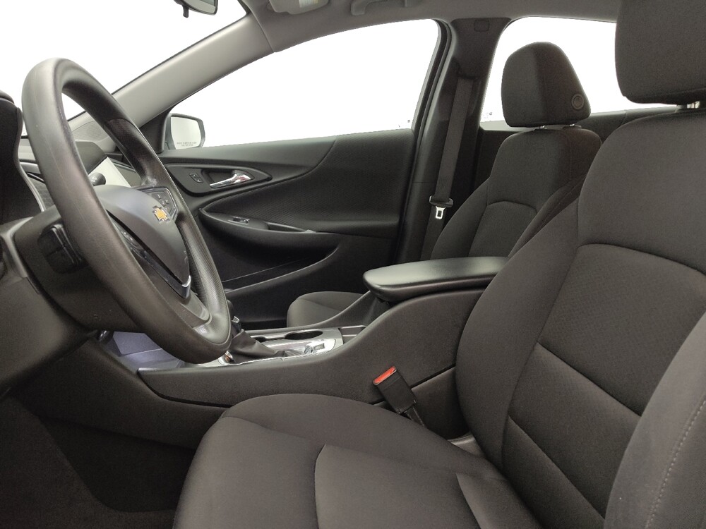 2024 Chevrolet Malibu in Lakewood, CO 80215 - 18103156 17