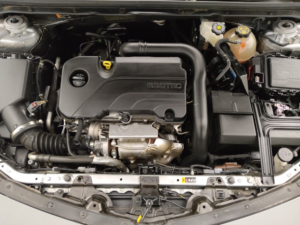 2024 Chevrolet Malibu in Lakewood, CO 80215 - 18103160 30