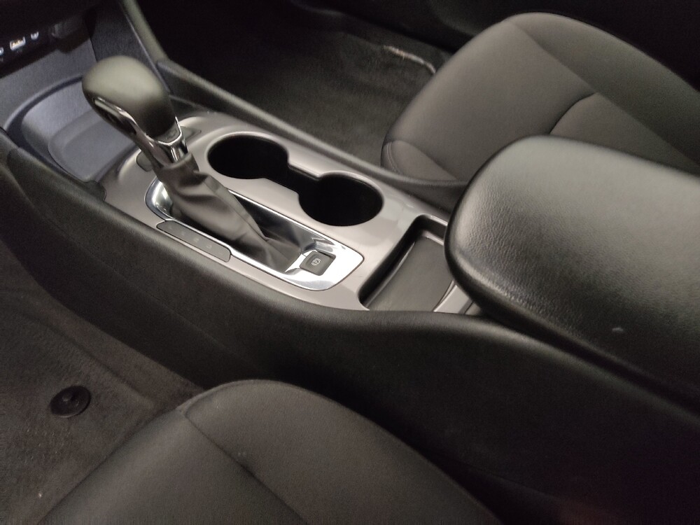 2024 Chevrolet Malibu in Lakewood, CO 80215 - 18103160 26