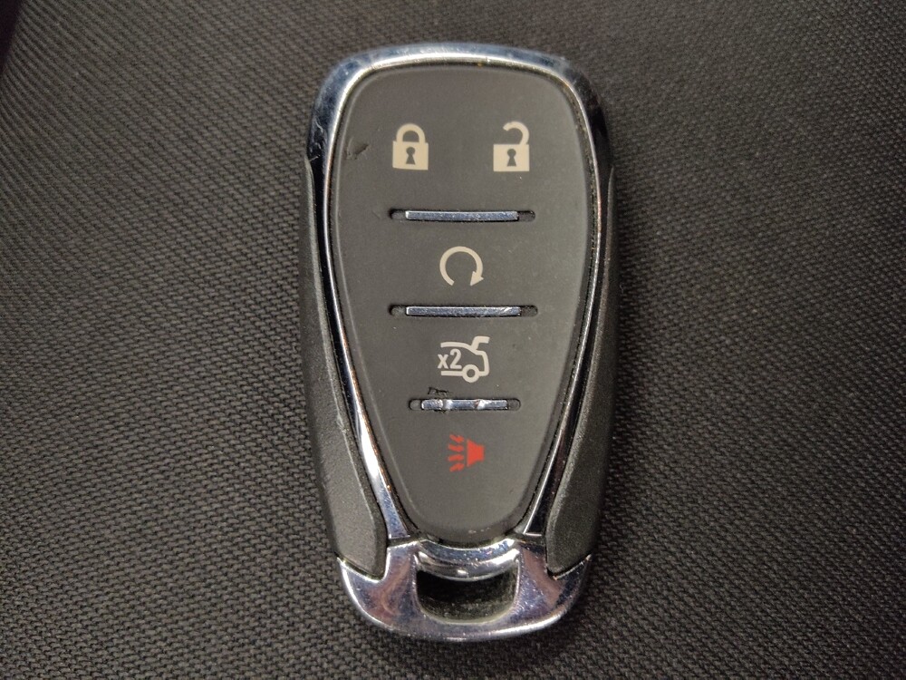 2024 Chevrolet Malibu in Lakewood, CO 80215 - 18103163 32