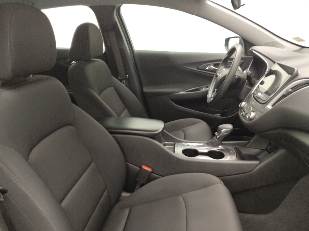 2024 Chevrolet Malibu in Lakewood, CO 80215 - 18103164 21