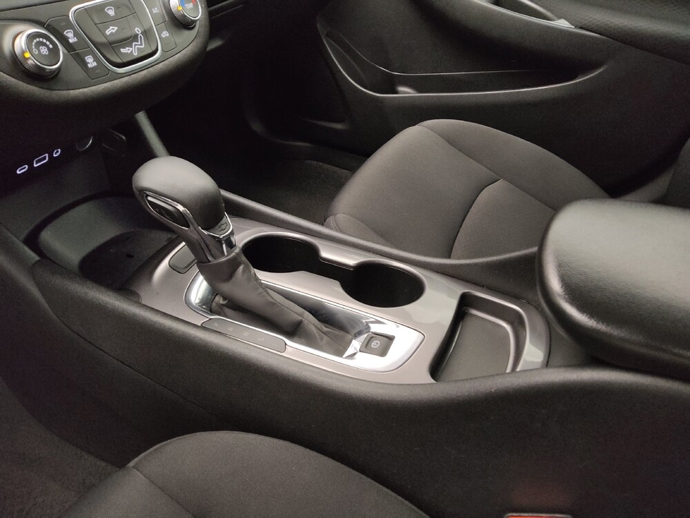 2024 Chevrolet Malibu in Lakewood, CO 80215 - 18103164 26