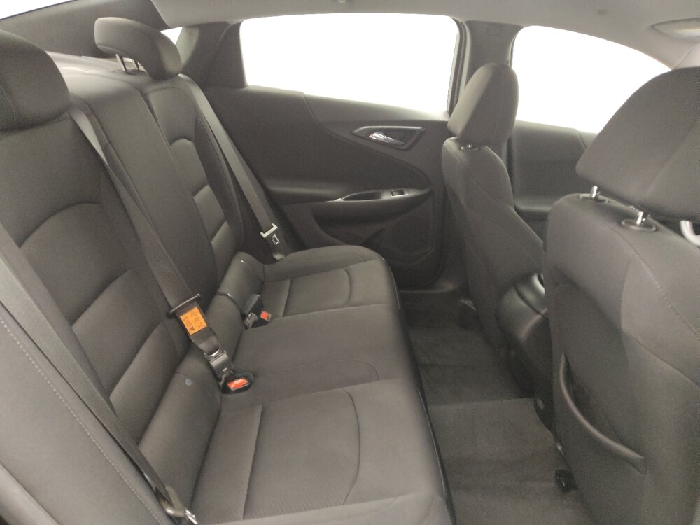 2024 Chevrolet Malibu in Lakewood, CO 80215 - 18103164 19