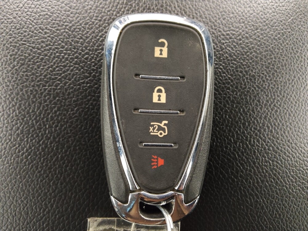 2024 Chevrolet Malibu in Lakewood, CO 80215 - 18103164 32