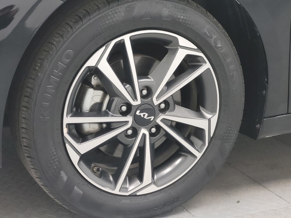 2024 Kia Forte in Memphis, TN 38115 - 18103235 31
