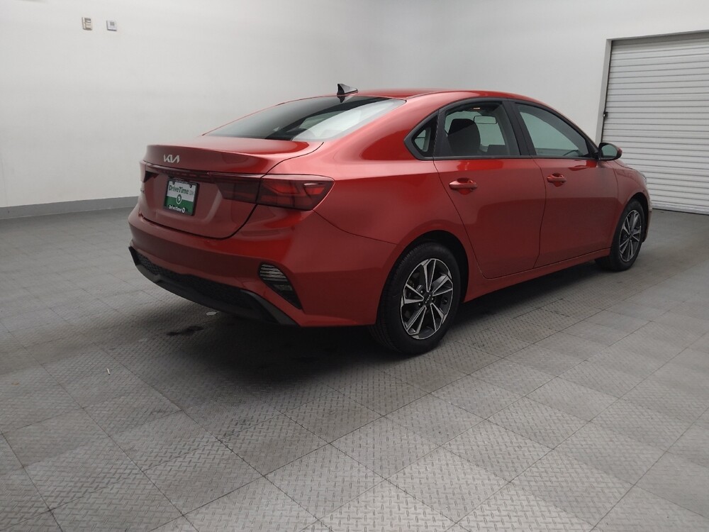 2024 Kia Forte in Fort Worth, TX 76116 - 18103251 9