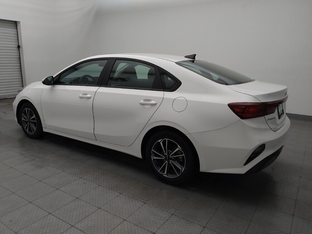 2024 Kia Forte in Houston, TX 77034 - 18103262 3