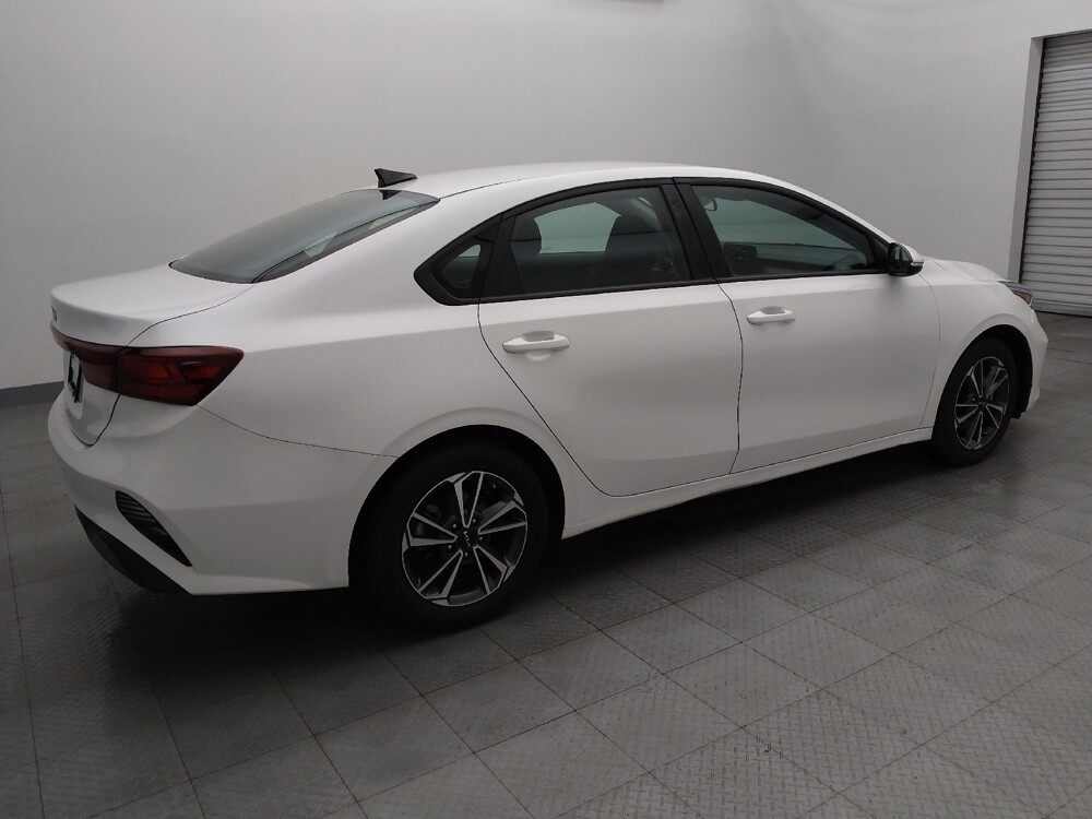 2024 Kia Forte in Houston, TX 77034 - 18103262 10