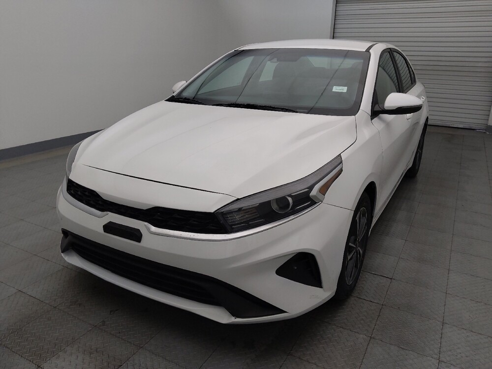 2024 Kia Forte in Houston, TX 77034 - 18103262 15