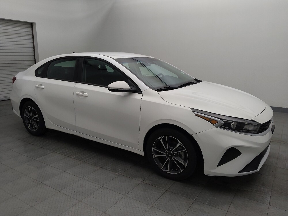2024 Kia Forte in Houston, TX 77034 - 18103262 11
