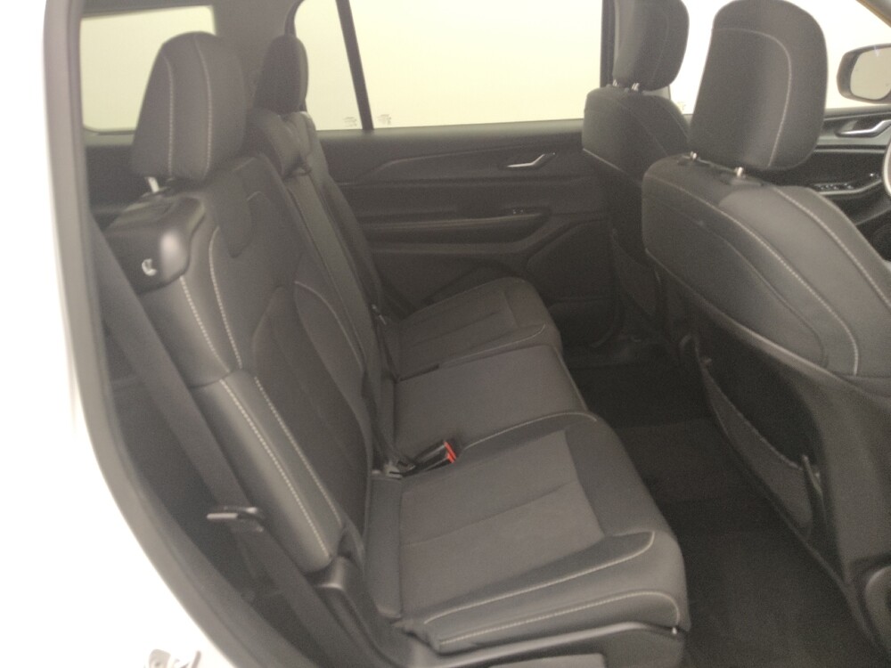 2023 Jeep Grand Cherokee L in Houston, TX 77060 - 18103270 19