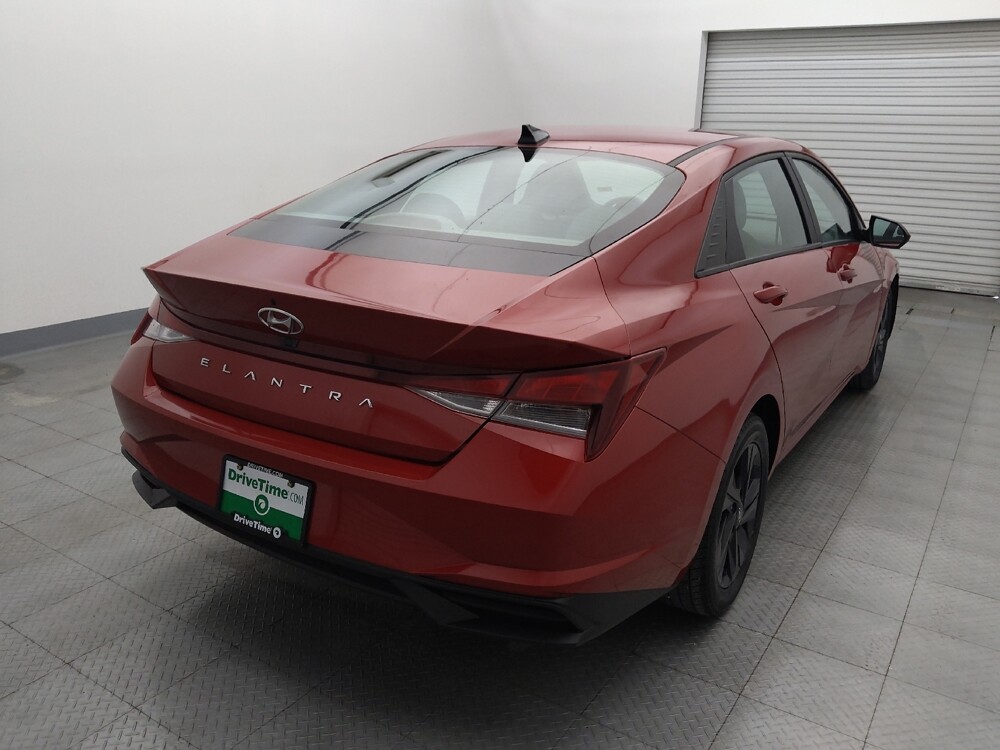 2023 Hyundai Elantra in Live Oak, TX 78233 - 18103275 7