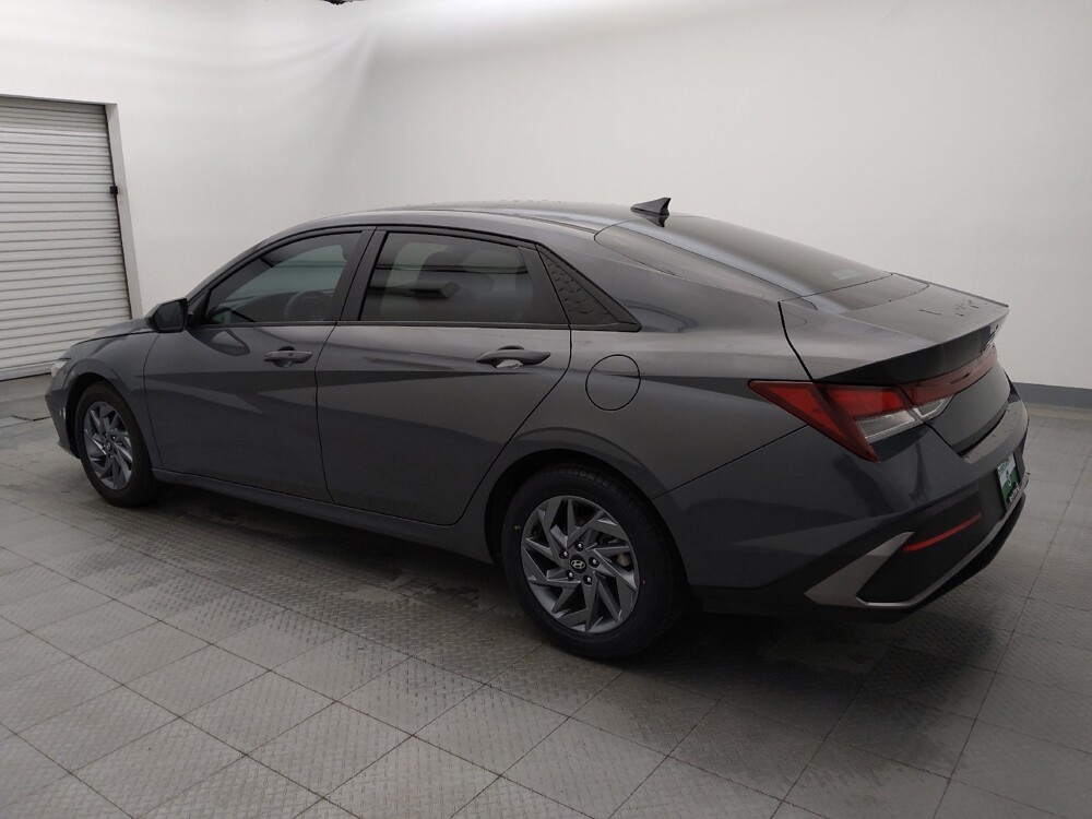 2024 Hyundai Elantra in Houston, TX 77074 - 18103291 3