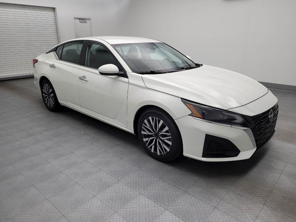2023 Nissan Altima in Fairfield, OH 45014 - 18103310 11