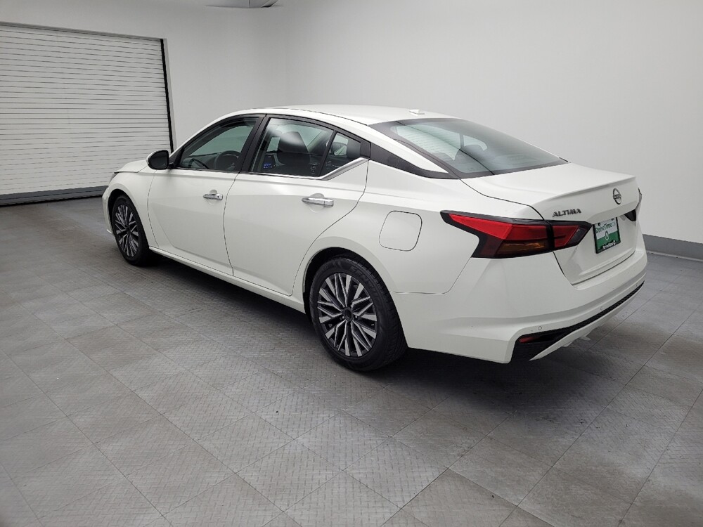 2023 Nissan Altima in Fairfield, OH 45014 - 18103310 3