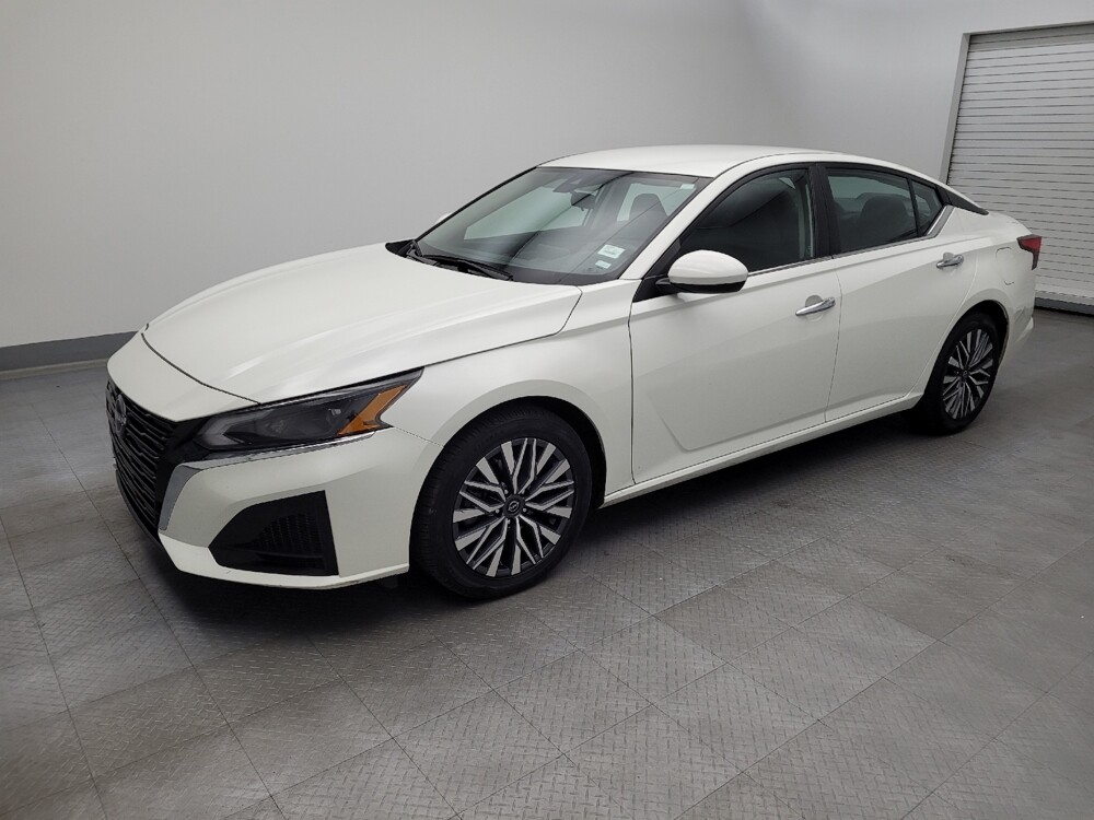 2023 Nissan Altima in Cincinnati, OH 45255 - 18103311 2