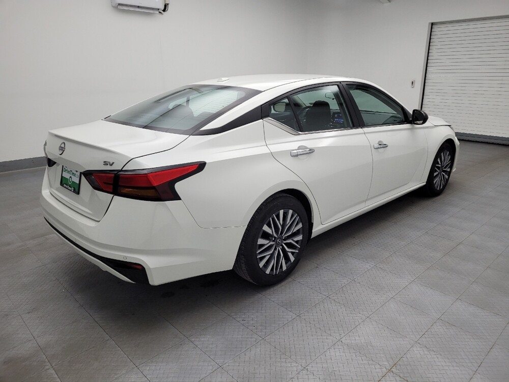 2024 Nissan Altima in Louisville, KY 40258 - 18103314 10