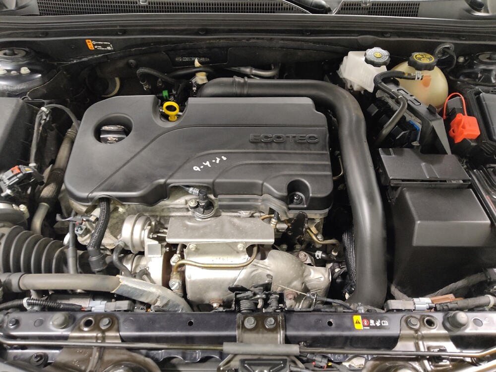 2023 Chevrolet Malibu in Columbus, OH 43228 - 18103317 30