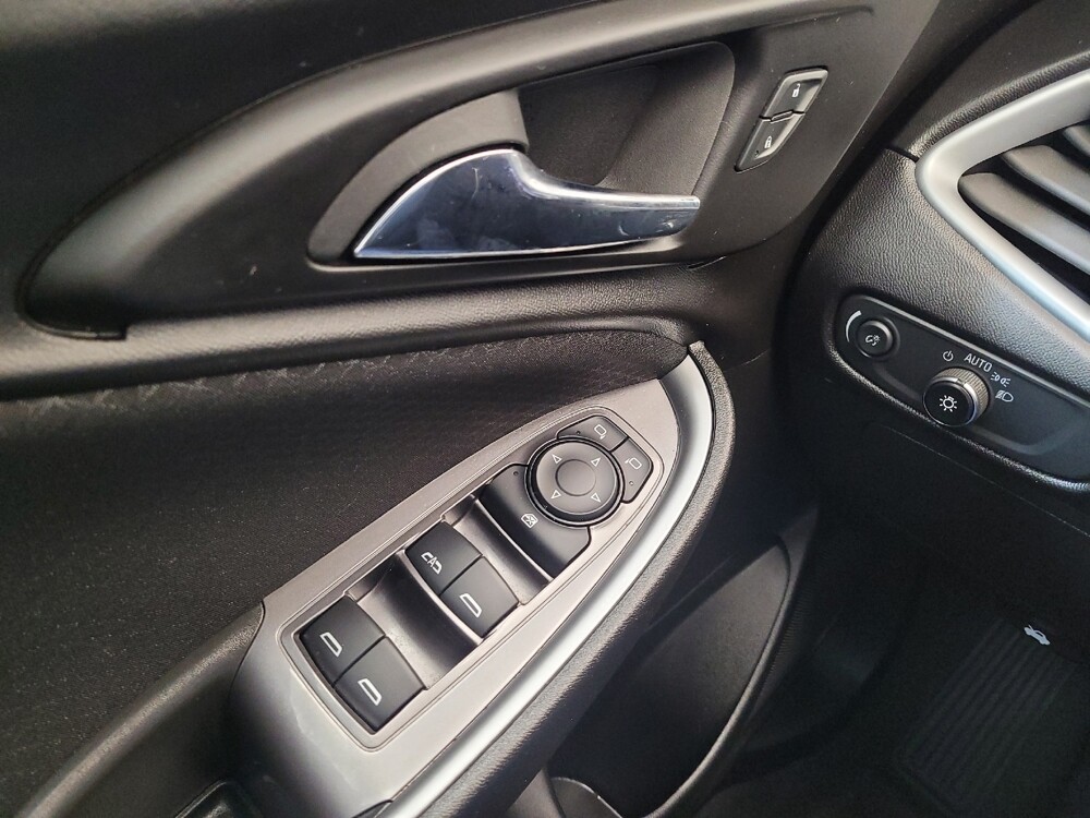 2023 Chevrolet Malibu in Maple Heights, OH 44137 - 18103318 27