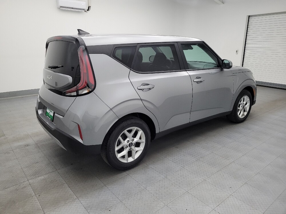 2024 Kia Soul in Maple Heights, OH 44137 - 18103320 10