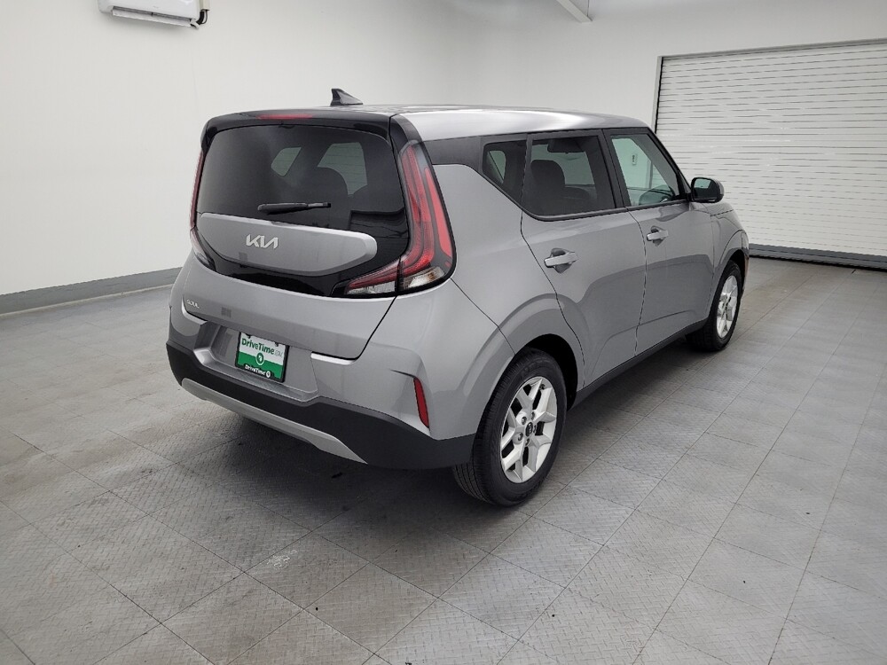 2024 Kia Soul in Maple Heights, OH 44137 - 18103320 9