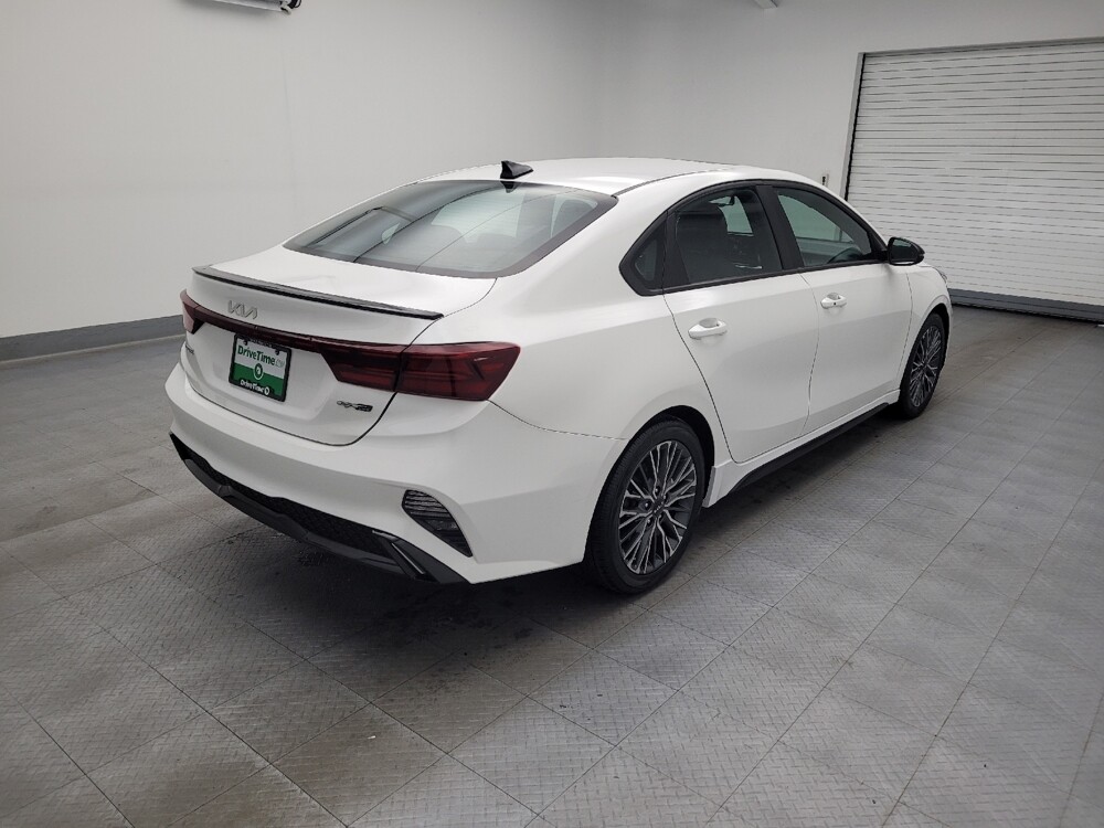 2023 Kia Forte in Maple Heights, OH 44137 - 18103321 9