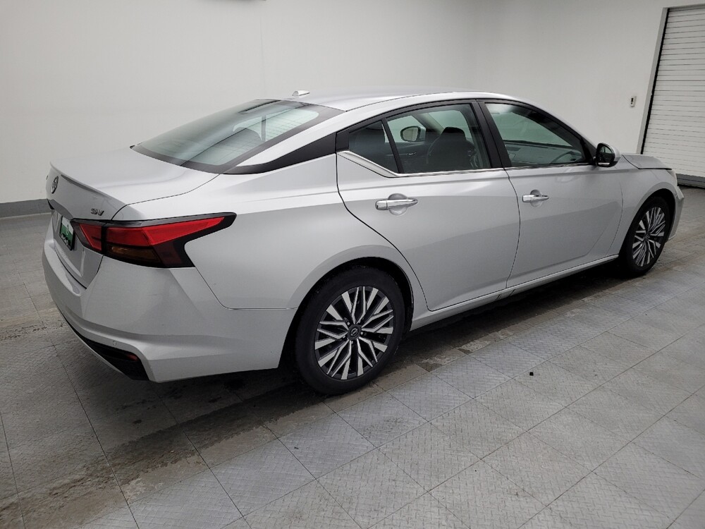 2023 Nissan Altima in Fairfield, OH 45014 - 18103322 10