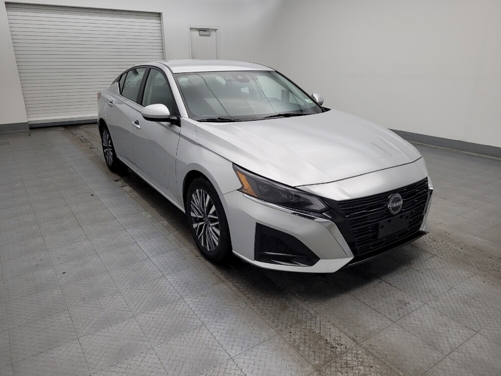 2023 Nissan Altima in Fairfield, OH 45014 - 18103322 13