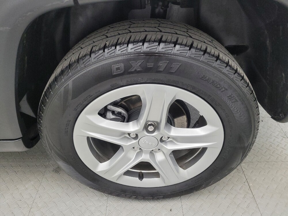 2024 Jeep Compass in Columbus, OH 43231 - 18103324 31