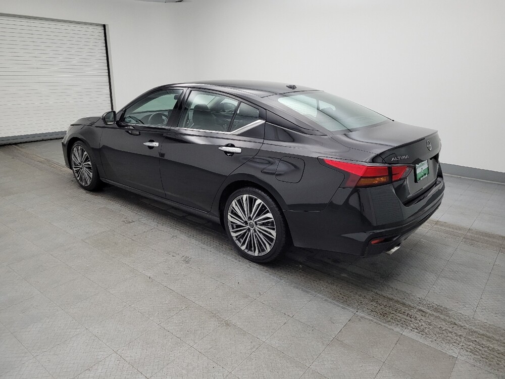 2023 Nissan Altima in Fairfield, OH 45014 - 18103335 3