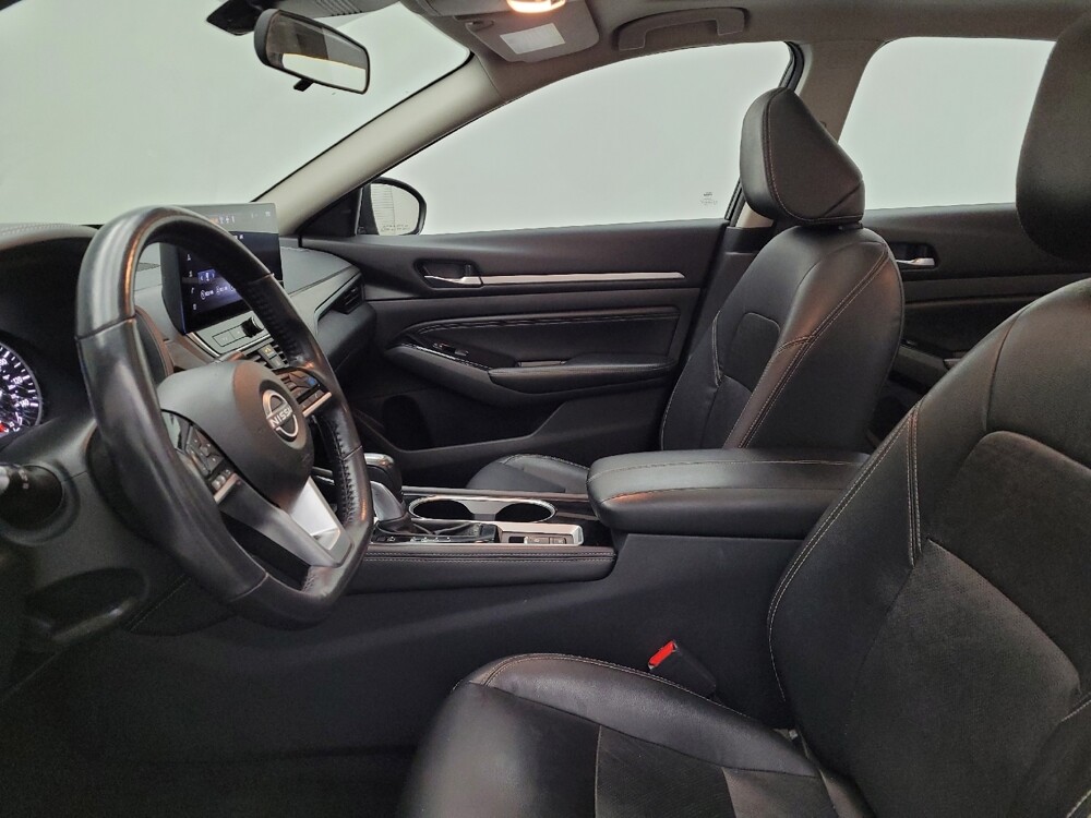 2023 Nissan Altima in Fairfield, OH 45014 - 18103335 17