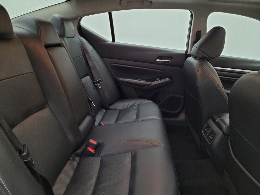 2023 Nissan Altima in Fairfield, OH 45014 - 18103335 19