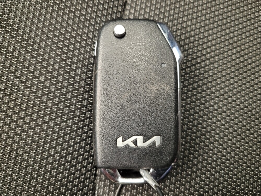 2024 Kia Forte in Louisville, KY 40258 - 18103336 32