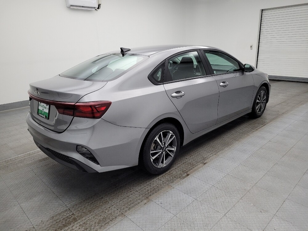 2024 Kia Forte in Louisville, KY 40258 - 18103336 10