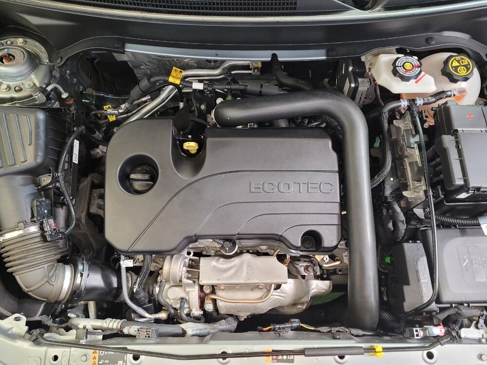 2023 Chevrolet Equinox in Cincinnati, OH 45255 - 18103349 30