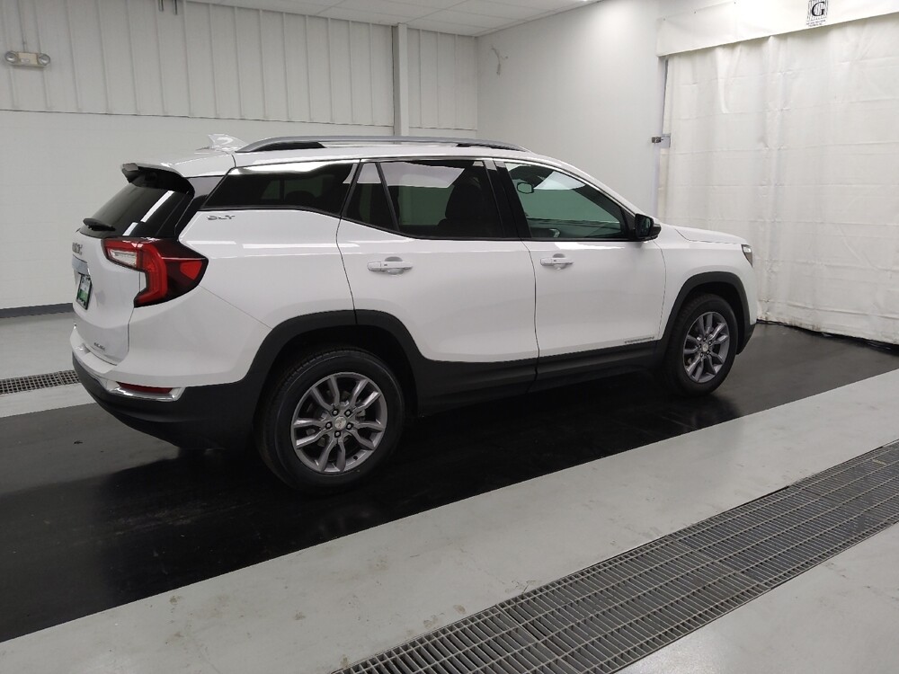 2024 GMC Terrain in St. Louis, MO 63125 - 18103355 10