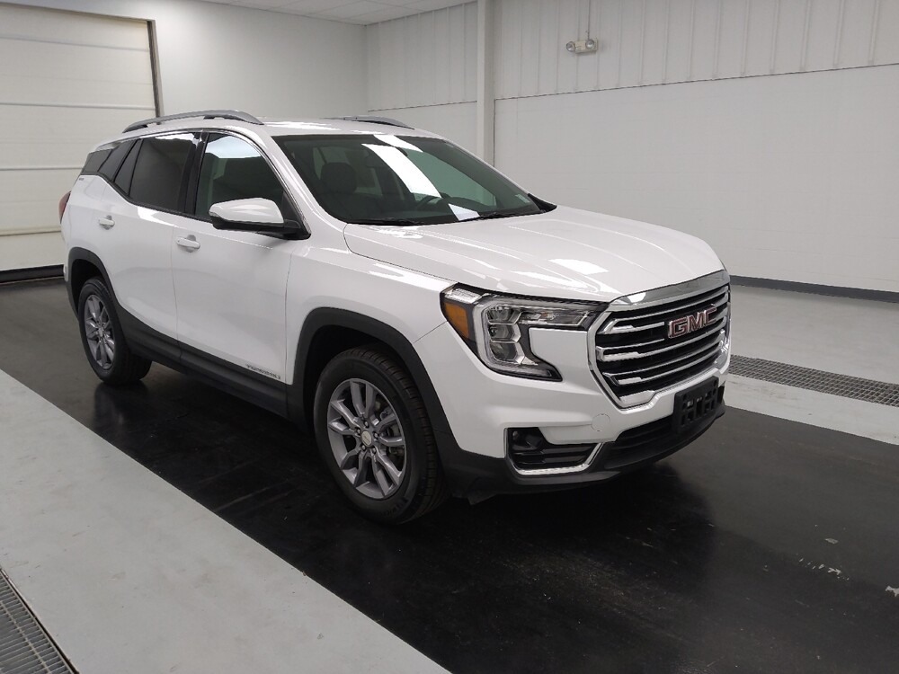 2024 GMC Terrain in St. Louis, MO 63125 - 18103355 13